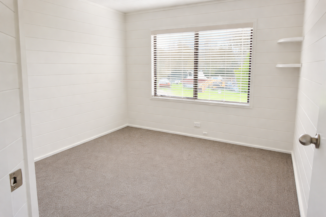 Charming 2-Bedroom Home in a Peaceful Cul-de-Sac! - Mai multe