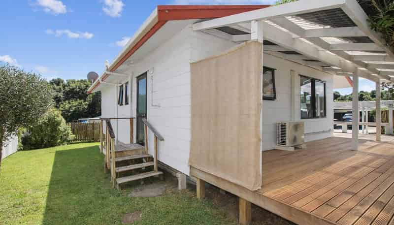 17a Leaming Place, Clarks Beach