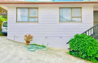 61a Sunset Rd, Totara Vale