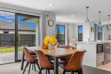 6 Haymakers Crescent, Rolleston