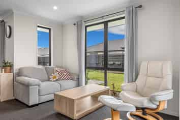 6 Haymakers Crescent, Rolleston