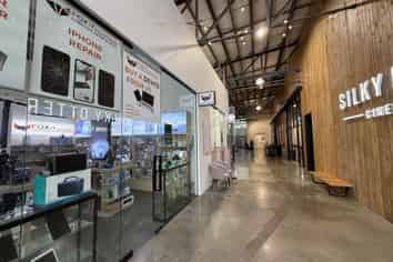 30sqm in Orakei Bay Village Mall