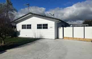 144 Bartholomew Road, Levin
