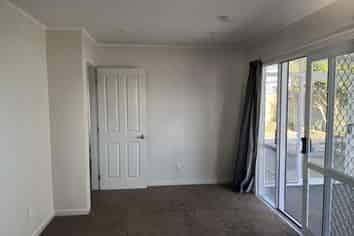 144 Bartholomew Road, Levin