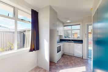 2/15 Clouston Park Road, Ebdentown