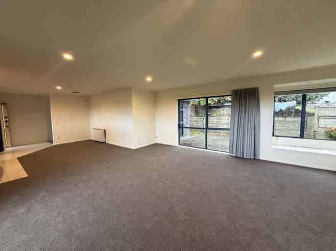 84 Birch Street, Hilltop