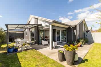 10A West Place, Greenmeadows