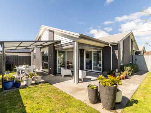 10A West Place, Greenmeadows