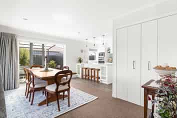 10A West Place, Greenmeadows