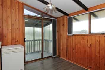  (Front/28 Gibbons Road, Weymouth