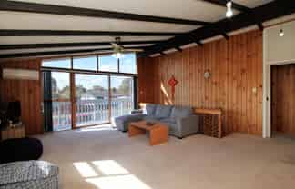 (Front/28 Gibbons Road, Weymouth