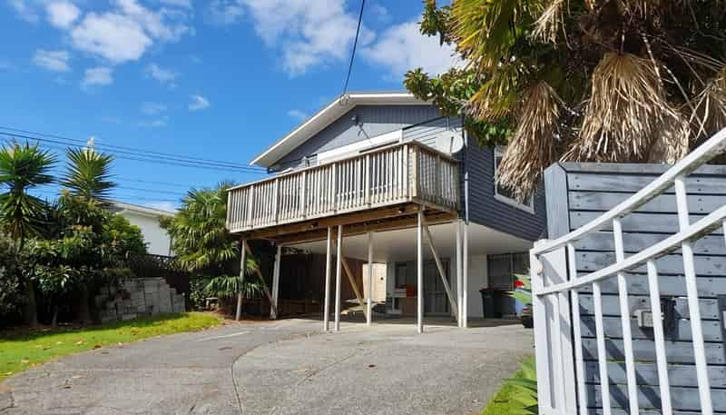13 Evans Rd, Glen Eden