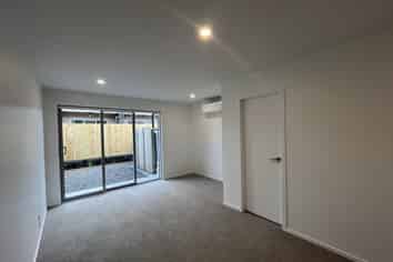 6 Ngae Place , Mangere East