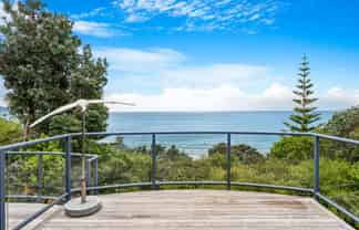 8 Northview Road, Stanmore Bay