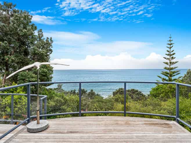 8 Northview Road, Stanmore Bay