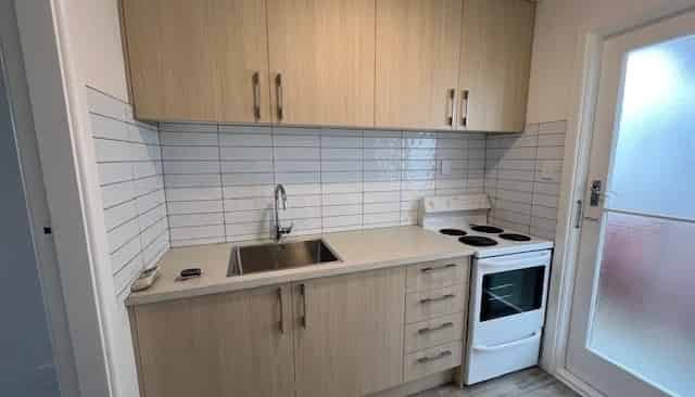 2/203 Springfield Road, Saint Albans