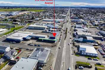 High profile corner site on SH6