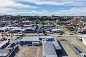 High profile corner site on SH6