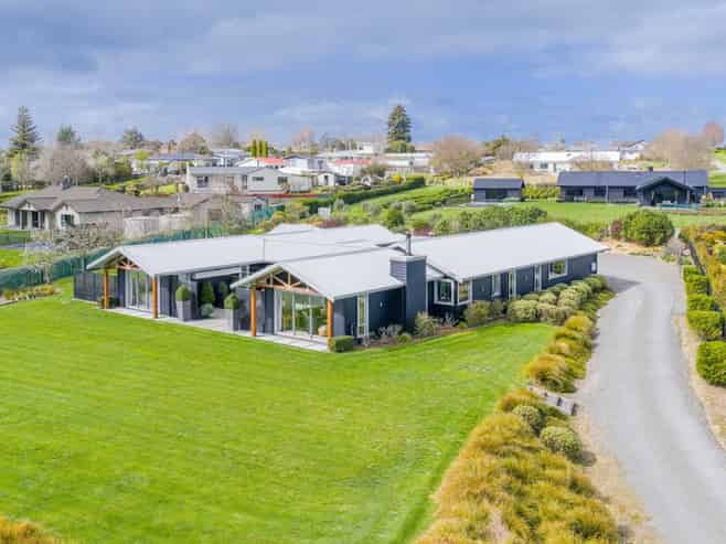 211C Racecourse Road, Waipukurau