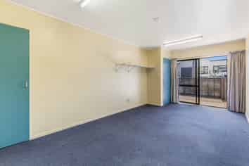 TWO-BEDROOM STUDIO WAREHOUSE
