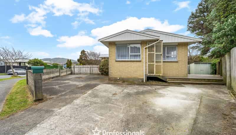 15B Pencarrow Crescent, Wainuiomata