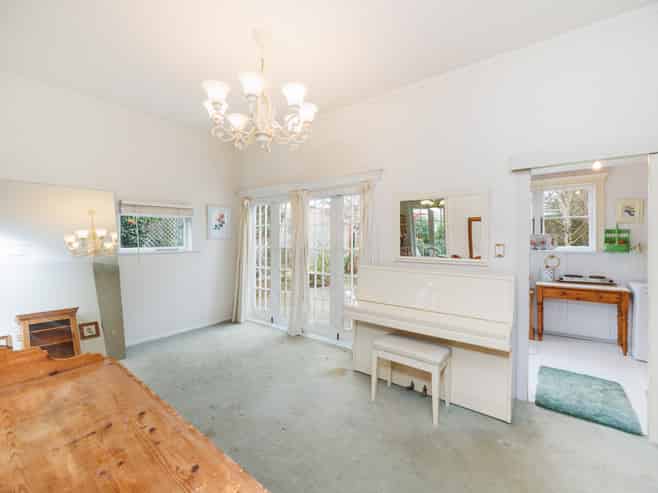 86 Grey Street, Woodville