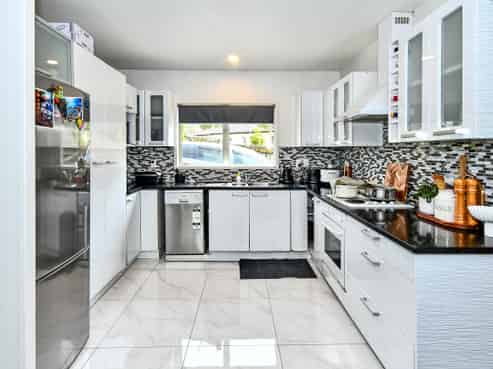 27 Dovey Place, Massey
