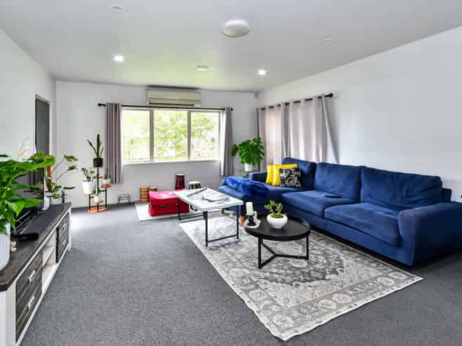 27 Dovey Place, Massey