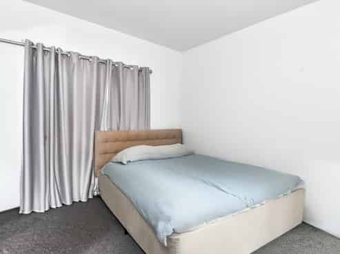 27 Dovey Place, Massey