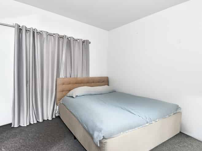 27 Dovey Place, Massey
