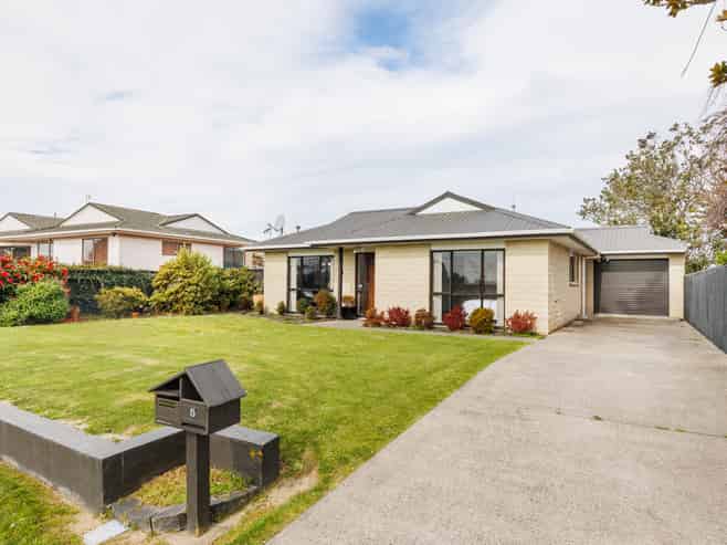 5 Leander Place, Milson