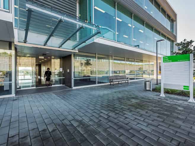 TOP FLOOR LANDMARK OFFICE
