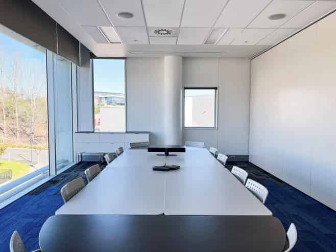 TOP FLOOR LANDMARK OFFICE
