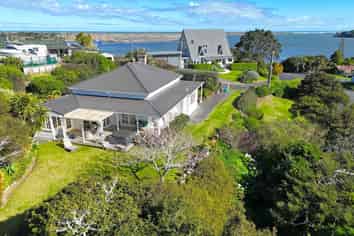 1 Cobourne Place, Port Waikato