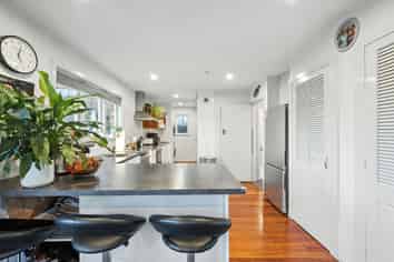 4 Leander Street, Northcote