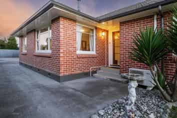 4 Leander Street, Northcote