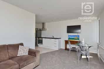 8/318 Barbadoes Street, Christchurch Central