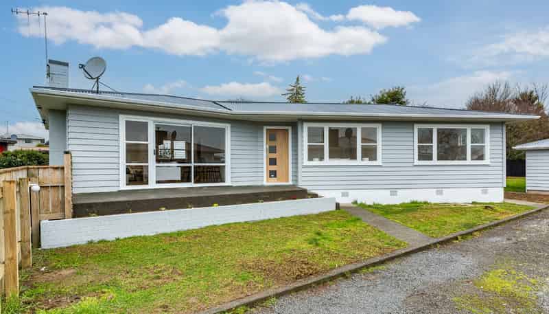 14 Highbury Drive , Levin