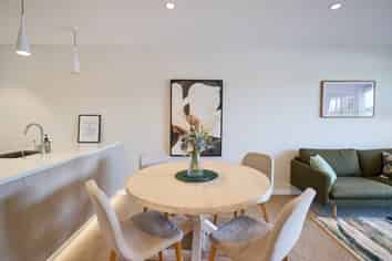 202/4 Bute Road, Browns Bay