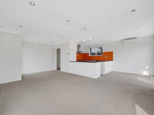 2 Doone Place, Massey