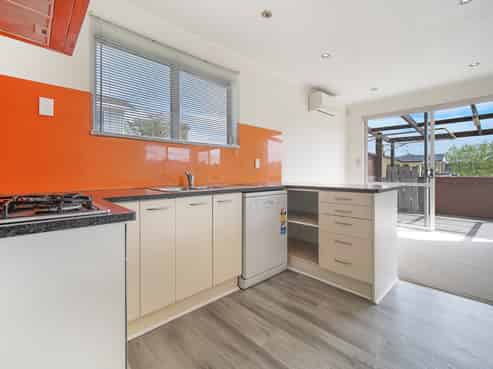 2 Doone Place, Massey