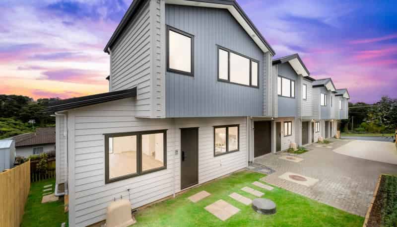 4/90 Moire Road, Massey