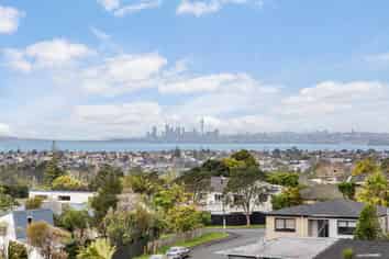 6 Forsythe Place, Massey