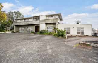 6 Forsythe Place, Massey