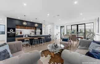 16 Glann Lane, Flat Bush