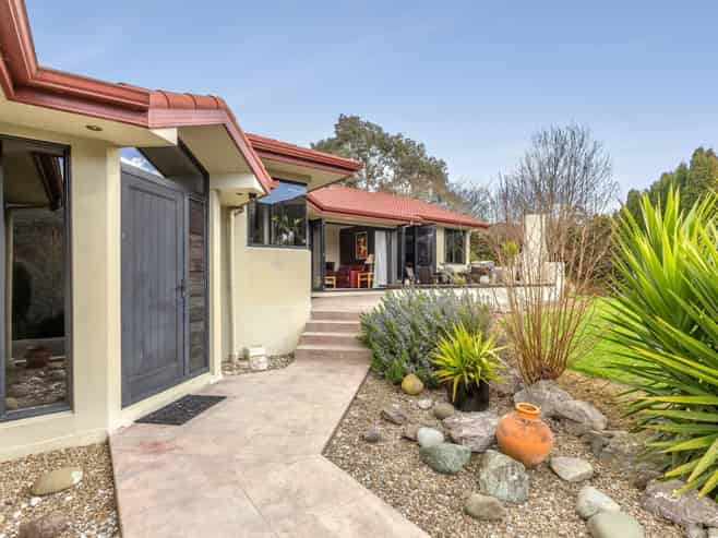 23 Hollyman Road, Hira