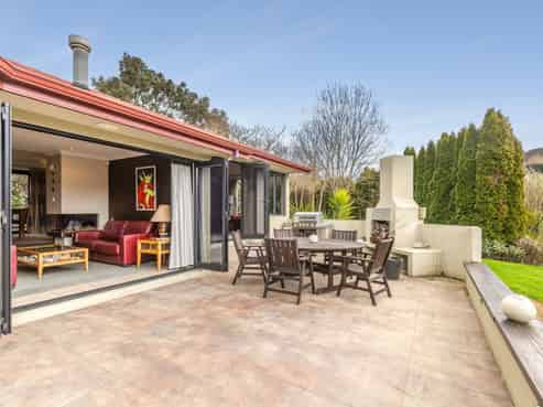 23 Hollyman Road, Hira