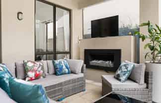 25 Bridgefield Crescent, Flat Bush