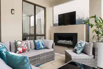25 Bridgefield Crescent, Flat Bush