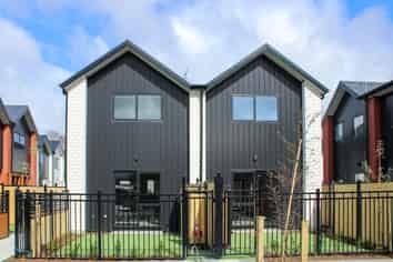 2/12 Biddle Crescent, Taita